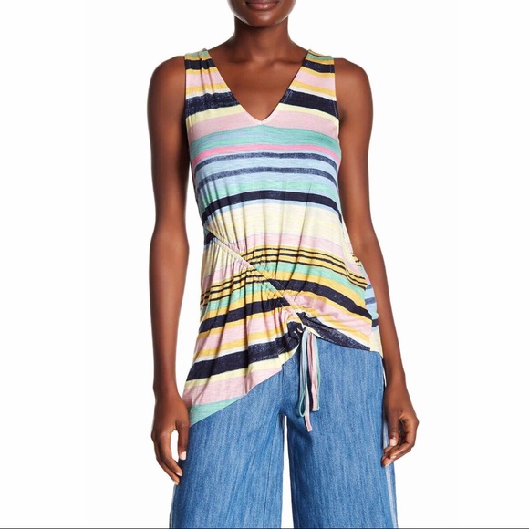 ✨Angular Stripe Cinched Blouse, Size L - Picture 2 of 3